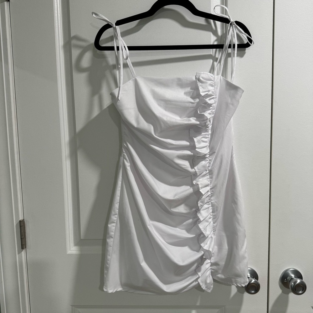 Superdown Pia White Ruched Ruffle Mini Dress L - Picture 3 of 7